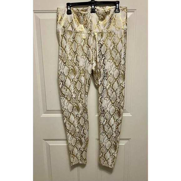 Fabletics High Waisted White Gold Copper Foil Snake Leggings Sz 1X Women's NWT - Picture 2 of 8